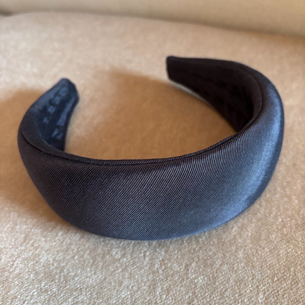 NWOT: Jennifer Ouellette Grosgrain 2" Wide Black Padded Fabric Headband